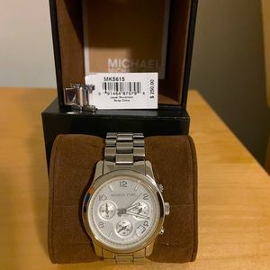 ****SOLD**** MICHAEL KORS WATCH